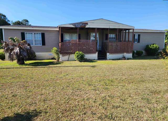 Property at 1052 Detwiler St, Summerton, SC 29148, 3 beds, 2 baths