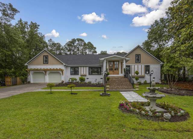 Property at 225 Park Shore Dr W, Columbia, SC 29223-6947, 5 beds, 4.5 baths