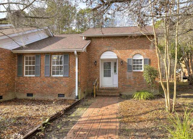 Property at 1060 Golf Villa Way, Summerton, SC 29148, 3 beds, 2 baths