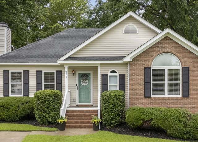 Property at 221 Whispering Winds Dr, Lexington, SC 29072, 3 beds, 2 baths