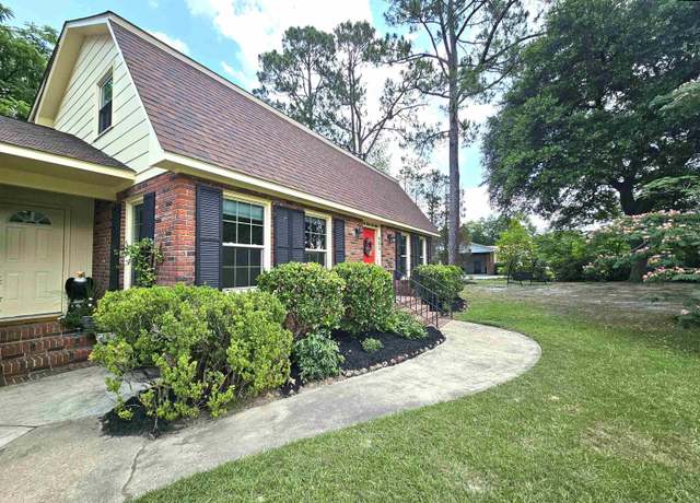 Property at 904 Sunnyhill Dr, Camden, SC 29020, 4 beds, 2.5 baths