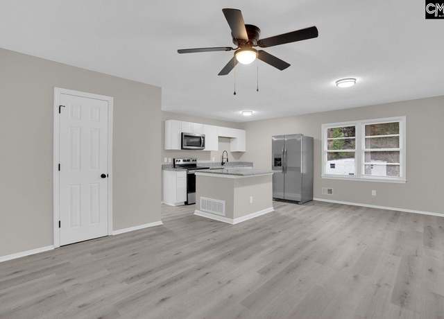 Property at 112 Woodcrest Dr, Columbia, SC 29203, 4 beds, 2 baths