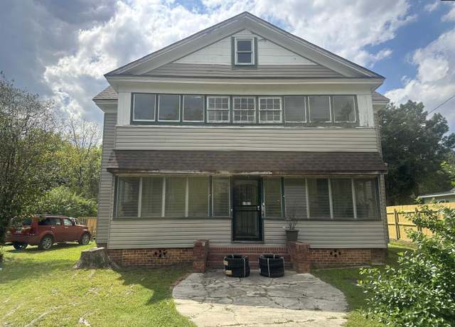 Property at 1713 Garden St, Camden, SC 29020, 6 beds, 2 baths