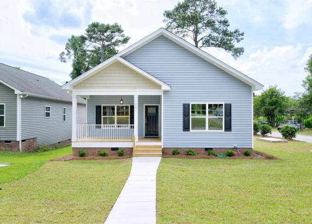 Property at 1001 S Kilbourne Rd, Columbia, SC 29205, 3 beds, 2 baths