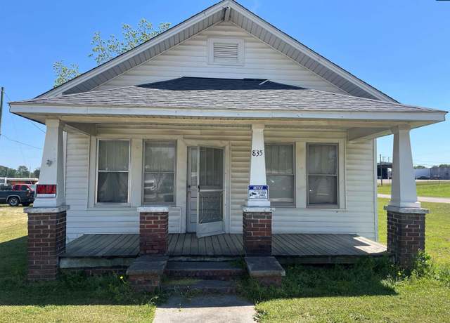 Property at 835 Frink St, Cayce, SC 29033, 2 beds, 1 bath
