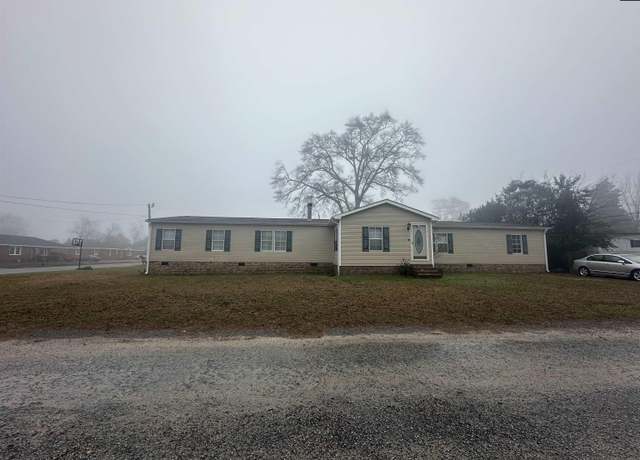 Property at 213 Rosemary St, North Augusta, SC 29841, 4 beds, 3 baths