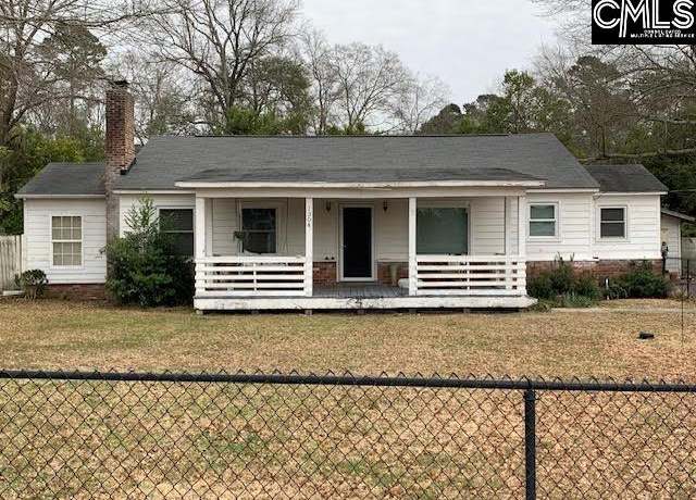 Property at 1304 Lakeshore Dr, Camden, SC 29020, 3 beds, 2 baths