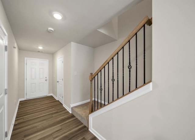 Property at 21B Regent St, Camden, SC 29020-5555, 3 beds, 2.5 baths
