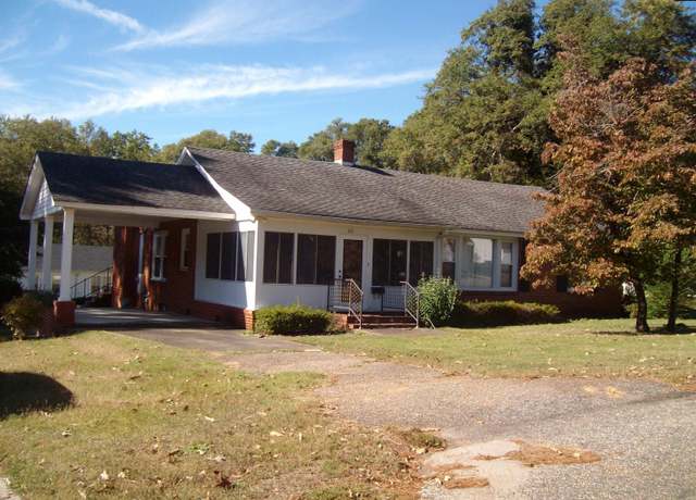 Property at 105 Mciver St, Cheraw, SC 29520, 3 beds, 2 baths