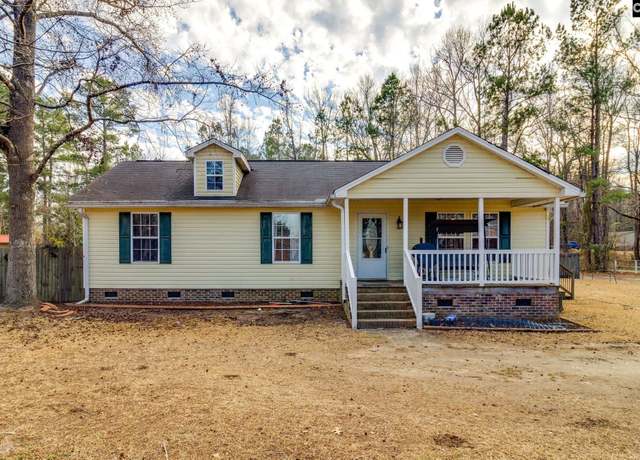 Property at 725 Cambridge Ln, Lugoff, SC 29078, 3 beds, 2 baths