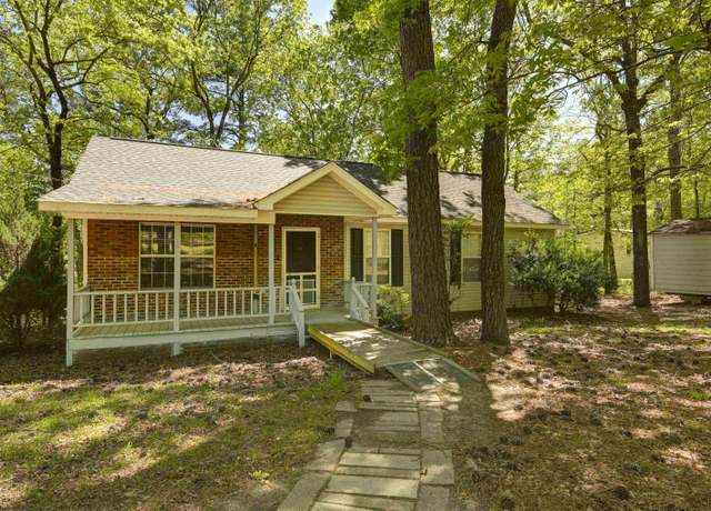 Property at 433 Calmont Dr, Swansea, SC 29160, 3 beds, 2 baths