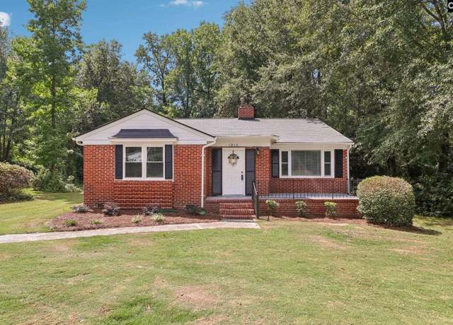 Property at 1913 Forest Dr, Camden, SC 29020, 3 beds, 1.5 baths