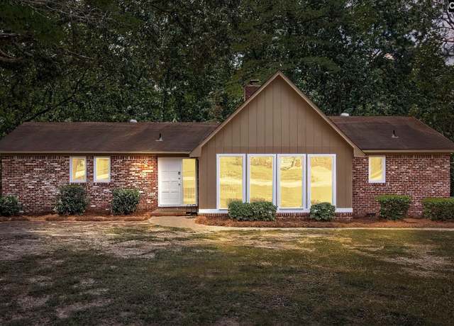 Property at 407 S Royal Tower Dr, Irmo, SC 29063-2154, 3 beds, 2 baths