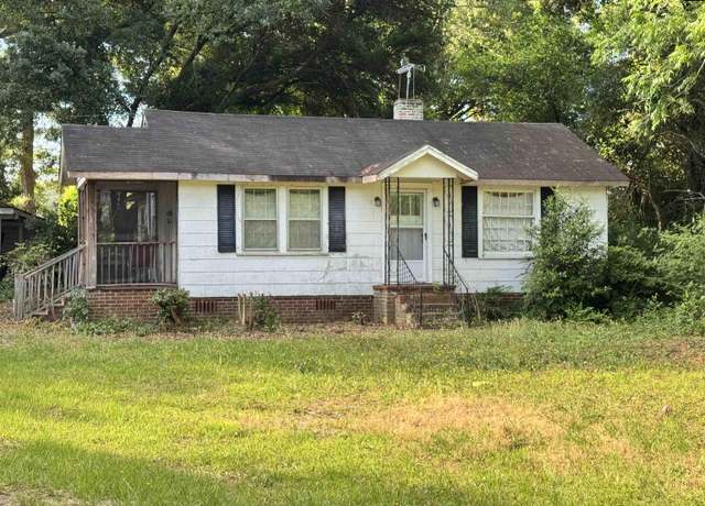 Property at 2503 Haile St, Camden, SC 29020-0000, 2 beds, 1 bath