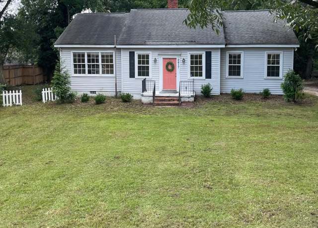 Property at 2417 N Beltline Blvd, Columbia, SC 29204, 3 beds, 1.5 baths