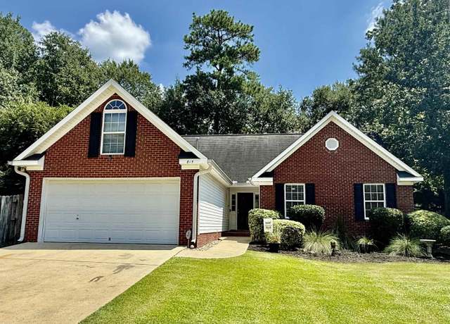 Property at 815 Burnside Dr, Columbia, SC 29209, 3 beds, 2 baths