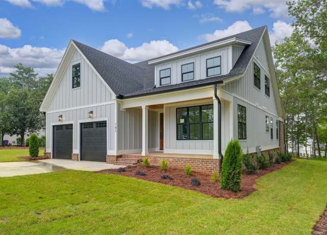 Property at 701 Peninsula Dr, Prosperity, SC 29127, 4 beds, 3.5 baths