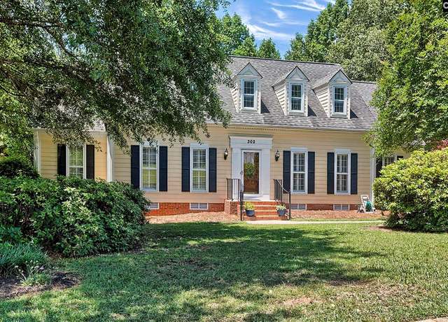 Property at 302 Longbow Ct, Columbia, SC 29212, 4 beds, 3 baths