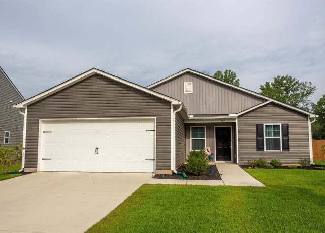 Property at 142 Carriagebrook Cir, Camden, SC 29020-0000, 3 beds, 2 baths