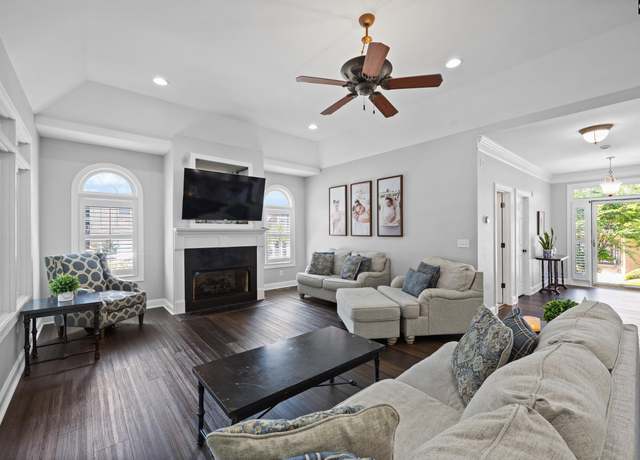 Property at 300 Silver Palm Dr, Columbia, SC 29212, 3 beds, 3 baths