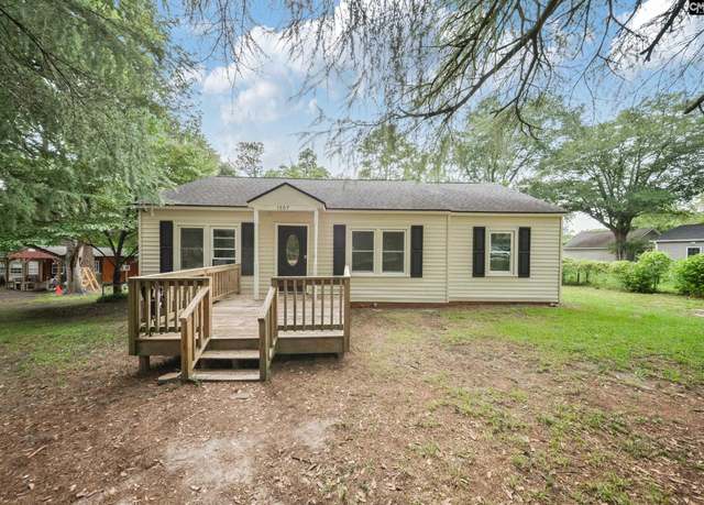Property at 1507 E Lee St, Camden, SC 29020, 3 beds, 1.5 baths