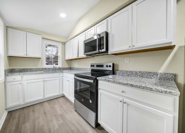 Property at 2309 Ervin St, Columbia, SC 29204, 2 beds, 1 bath