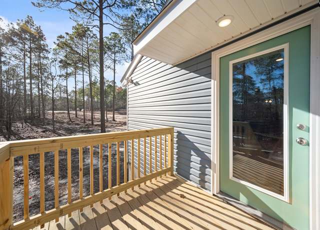 Property at 1933 Quail Cir, Lugoff, SC 29078, 3 beds, 2.5 baths