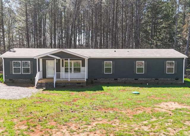 Property at 106 Foxcroft Dr, Greenwood, SC 29649, 4 beds, 3 baths