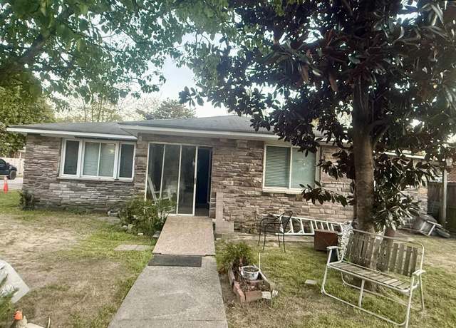 Property at 1615 Holland St, West Columbia, SC 29169, 3 beds, 1 bath