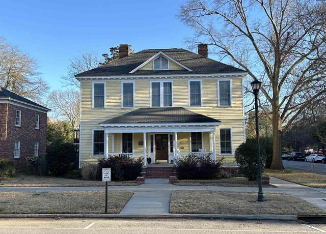 Property at 1700 Senate St, Columbia, SC 29201, 4 beds, 1 bath
