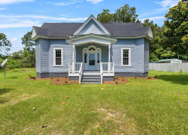 Property at 697 Russell St, Batesburg, SC 29006, 4 beds, 2.5 baths