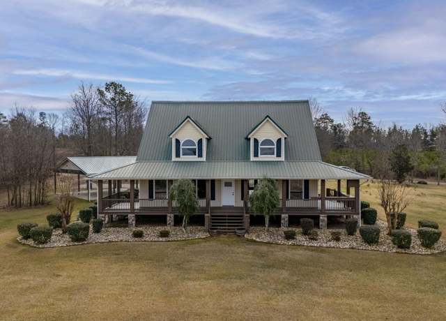 Property at 1486 Bridle Path Rd, Saluda, SC 29138-000, 3 beds, 2.5 baths