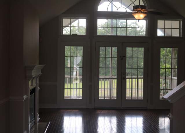 Property at 882 Heartleaf Dr, Columbia, SC 29229, 3 beds, 2 baths