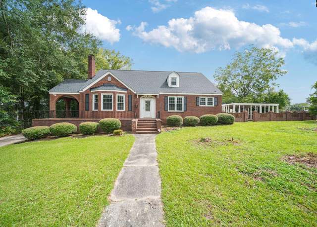 Property at 1740 Carolina Ave, Orangeburg, SC 29115, 4 beds, 3.5 baths