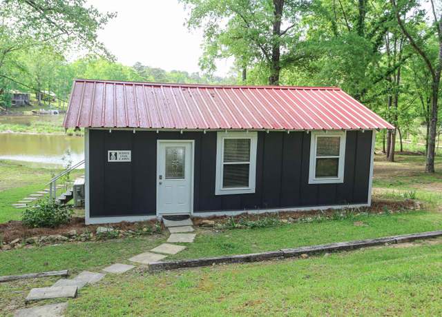 Property at 2207 White Oak Ln, Camden, SC 29020-0000, 2 beds, 1 bath