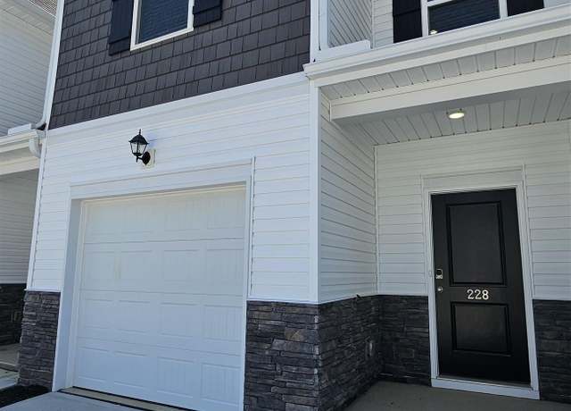 Property at 228 Sunny Hill Dr, Blythewood, SC 29016, 3 beds, 2.5 baths