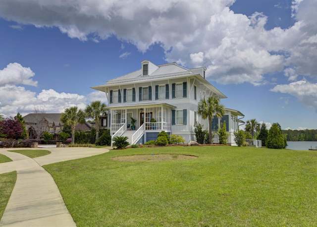 Property at 216 Waters Edge Dr, Lexington, SC 29072, 4 beds, 6 baths