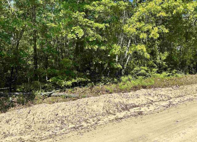 Property at 608 Hillsdale Dr, Camden, SC 29020