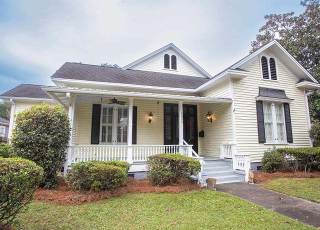 Property at 1111 Lyttleton St, Camden, SC 29020-0000, 4 beds, 3 baths