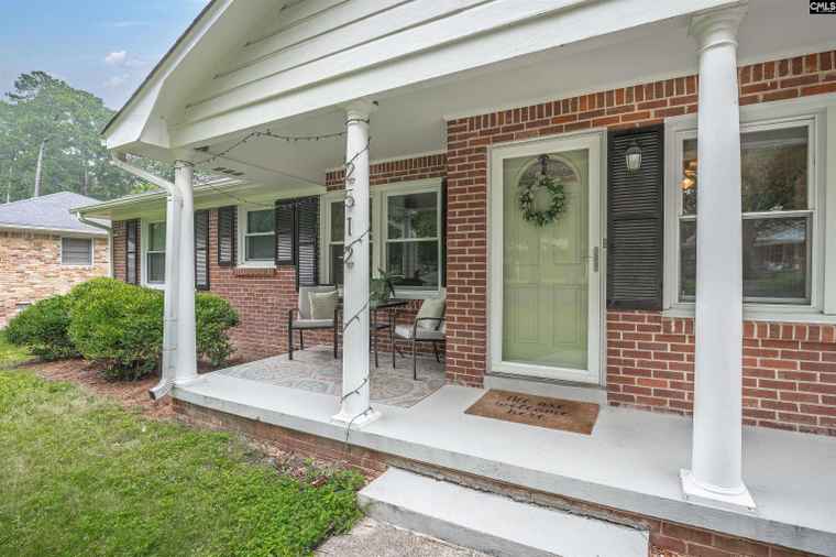 Photo of 2512 Parkwood Dr Columbia, SC 29204