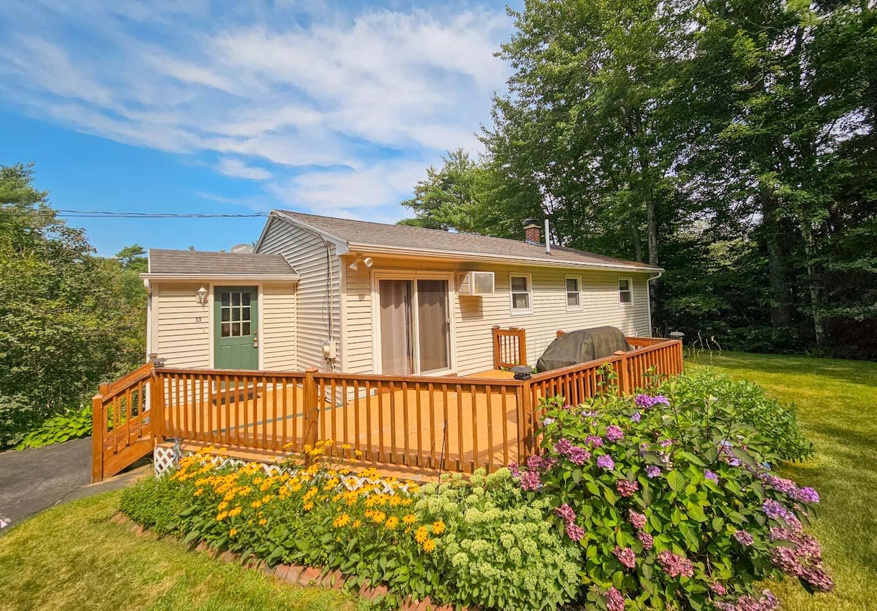 13 Arcadia Dr, Windham, ME 04062 | MLS# 1569838 | Redfin