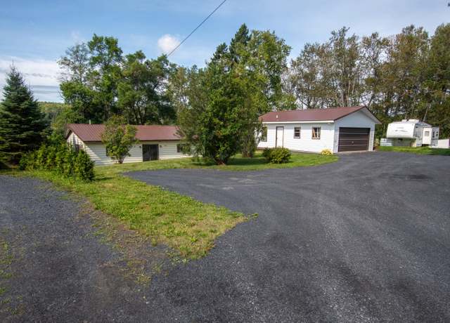 Property at 800 Beaulieu Rd #42, Madawaska, ME 04773, 2 beds, 1.5 baths