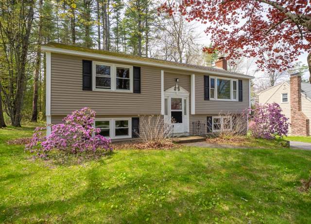 Property at 72 Anderson Ave, Yarmouth, ME 04096, 3 beds, 1.5 baths