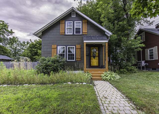 Property at 172 Fern St, Bangor, ME 04401, 2 beds, 1 bath