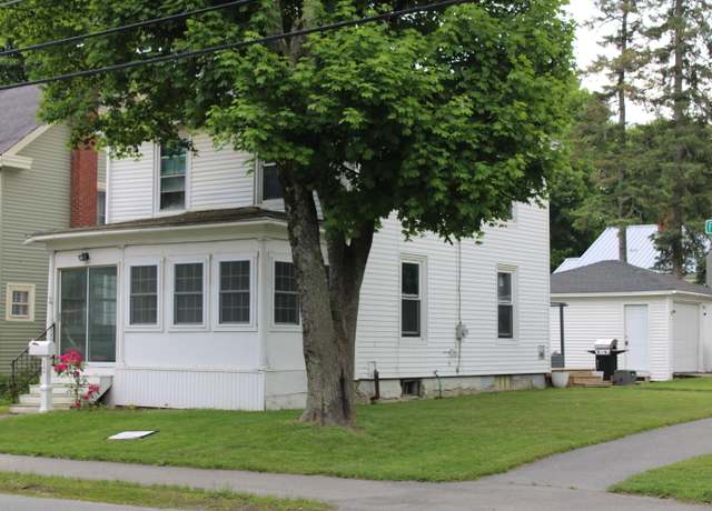 Property at 12 Fourteenth St, Bangor, ME 04401, 3 beds, 1 bath