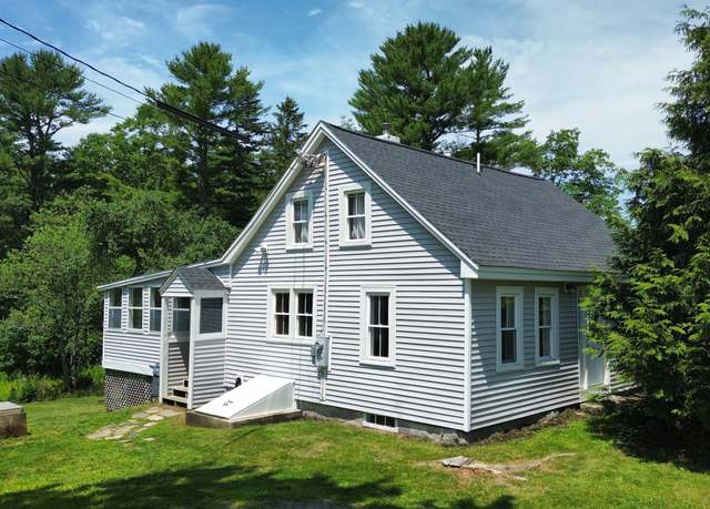 Property at 86 Washington Rd, Waldoboro, ME 04572, 3 beds, 1.5 baths