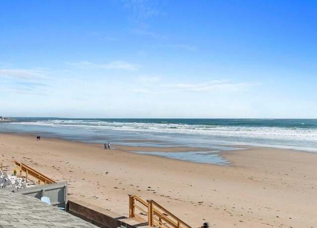 Property at 331 Ocean Ave, Wells, ME 04090, 4 beds, 1.5 baths