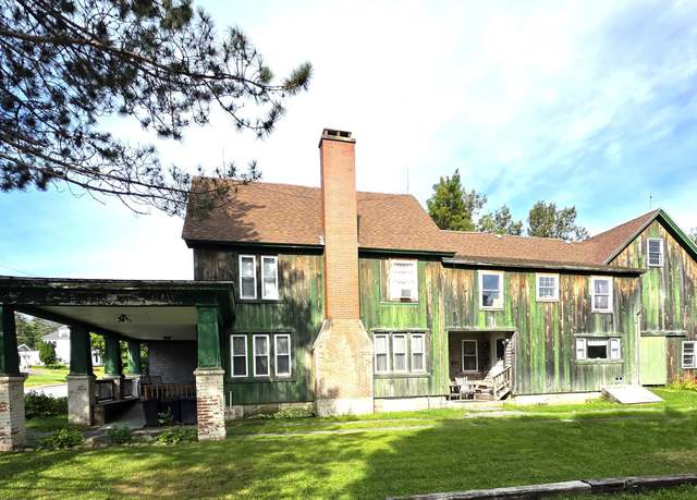 Property at 15 York St, Caribou, ME 04736, 7 beds, 2 baths