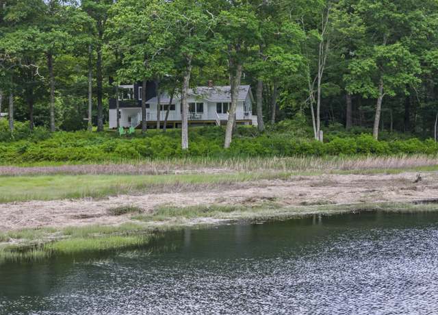 Property at 30 Arrowhead Ln, Arrowsic, ME 04530, 2 beds, 3 baths