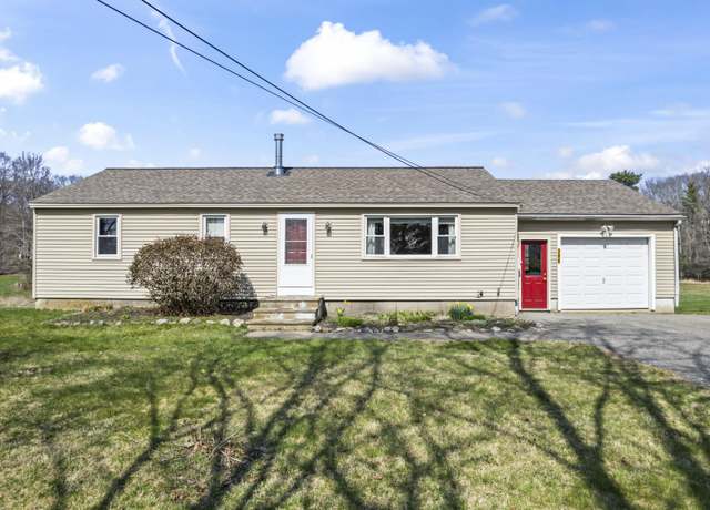 Property at 286 Hanscom Rd, Eliot, ME 03903, 3 beds, 3 baths